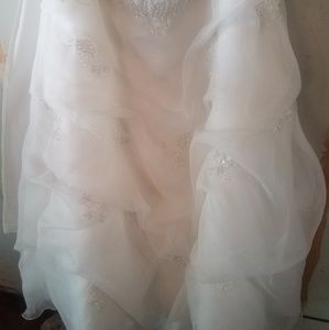 Ivory Wedding Dress with Vale,  Size 16.